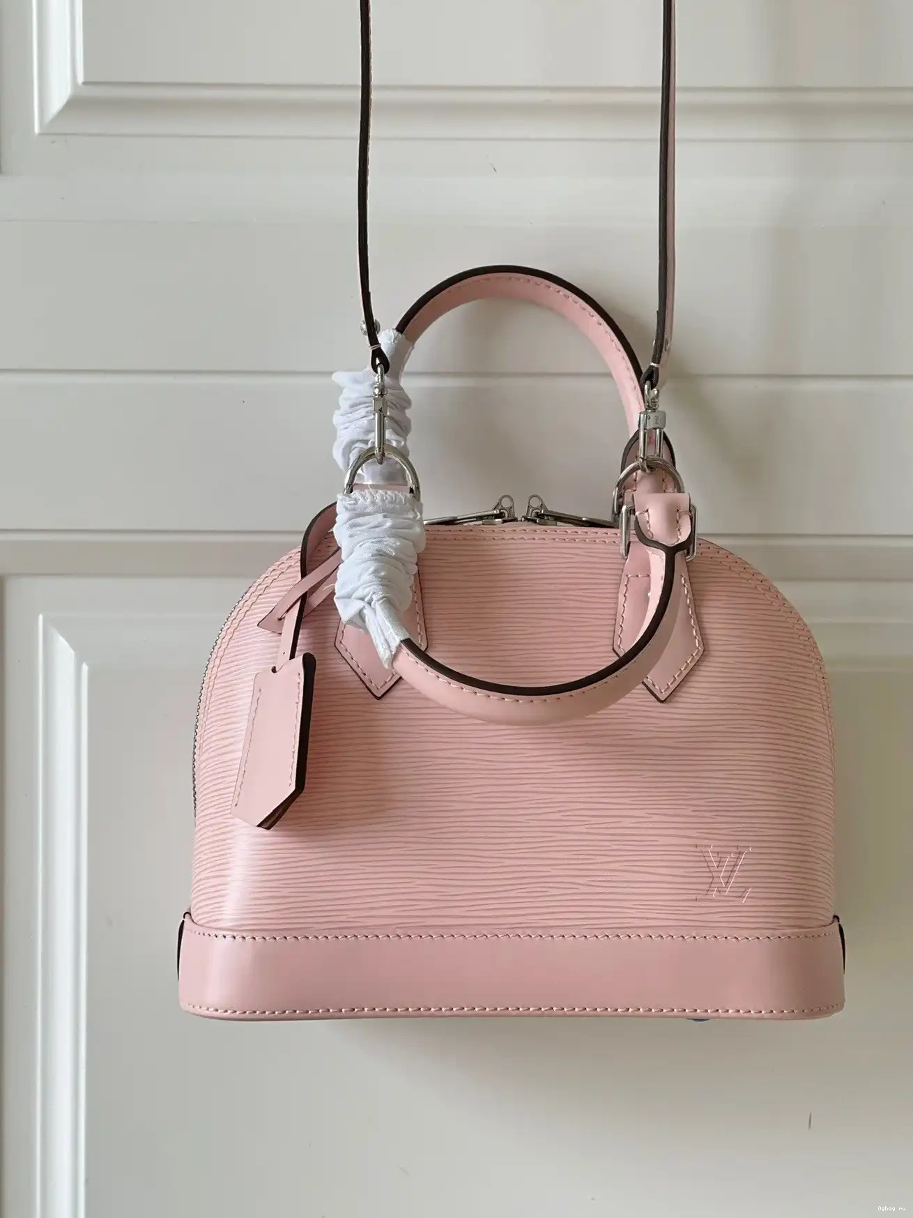 VUITTON LOUIS ALMA BB 0626